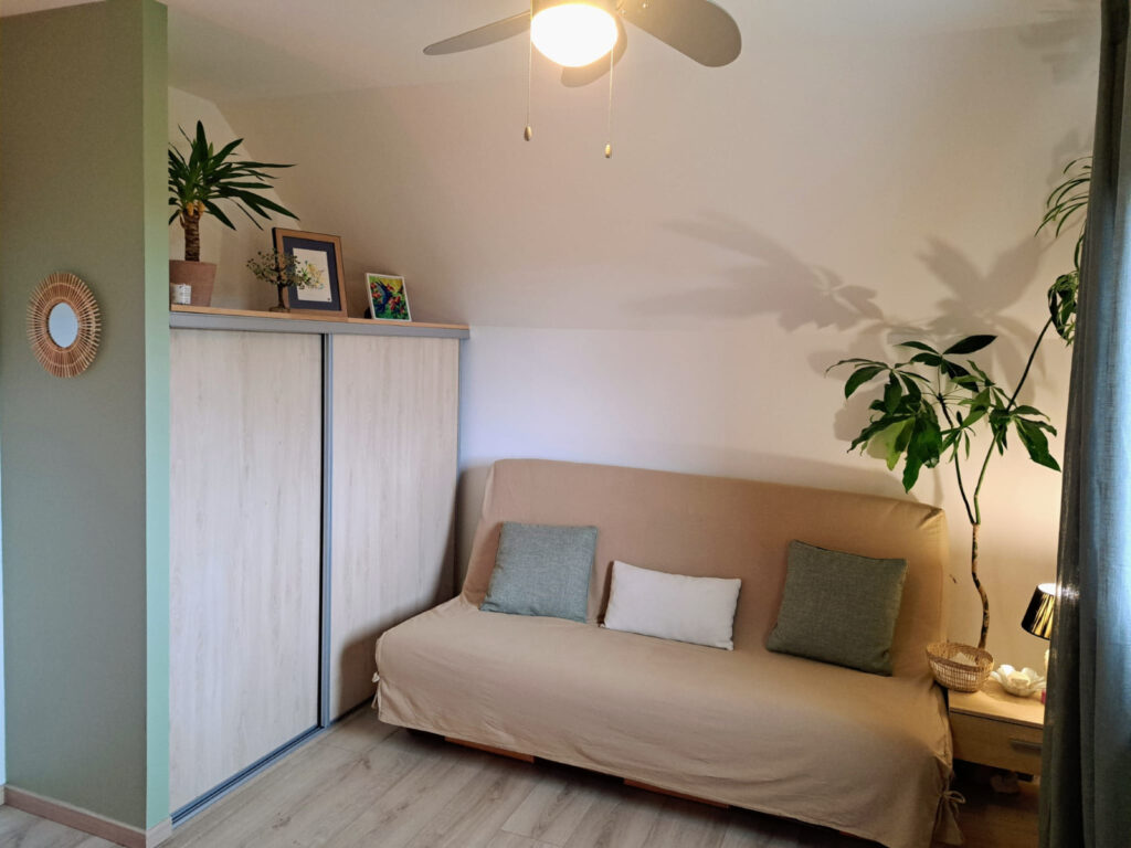 Cabinet canapé espace d'accueil écoute échange - kinésiologie kinésiologue Massages crâniens cranio sacré Belfort Valdoie Chaux Giromagny