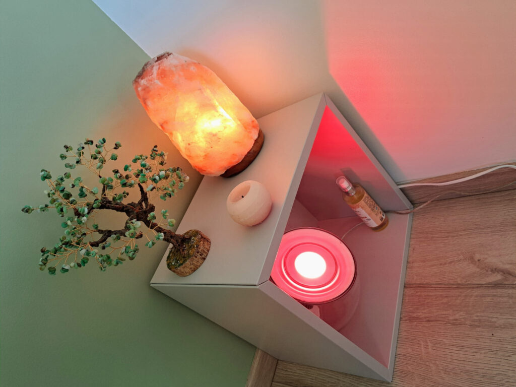 Photo cabinet table de massage mur vert zen cocon relaxation - kinésiologie kinésiologue Massages crâniens